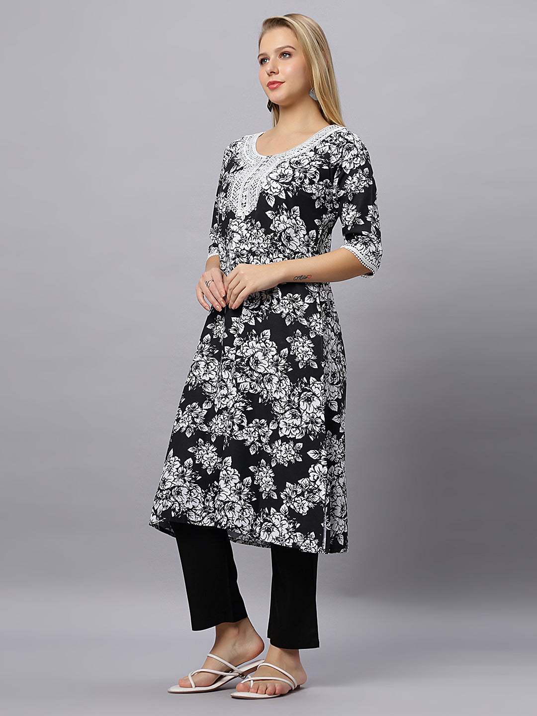 Autumn Hues Black Floral Printed Kurta with pant