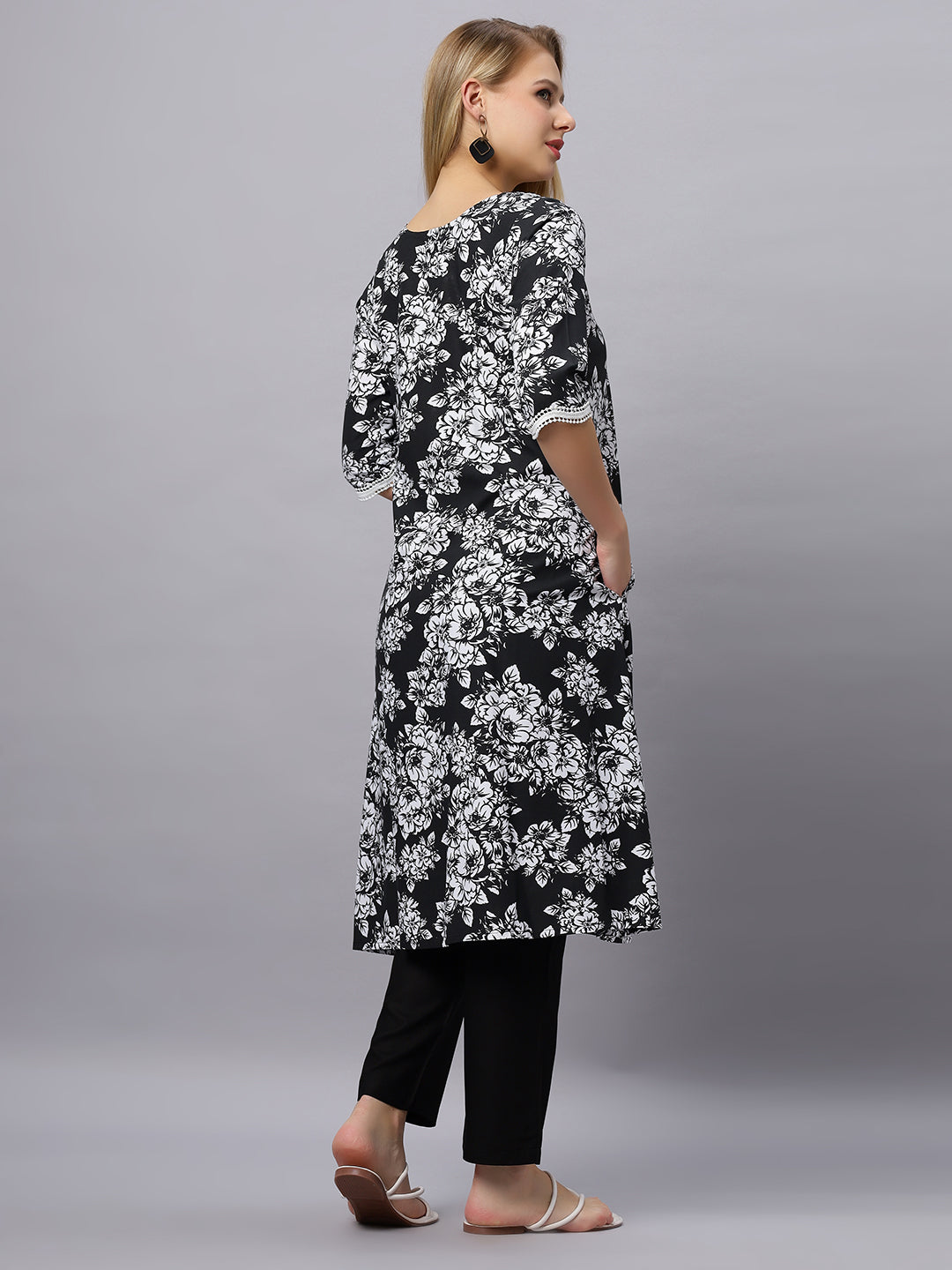 Autumn Hues Black Floral Printed Kurta with pant