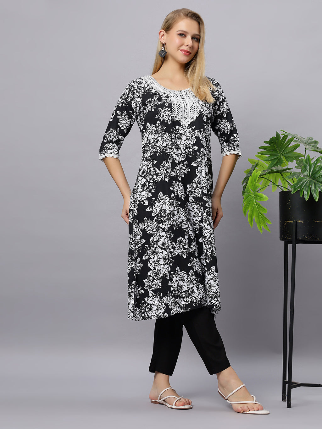 Autumn Hues Black Floral Printed Kurta with pant