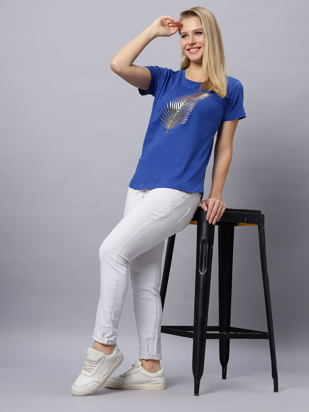 Women Leaf Print T-Shirt