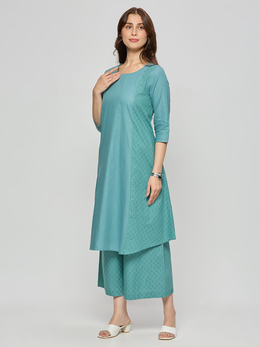 Cotton jacquard coord kurta and pants.