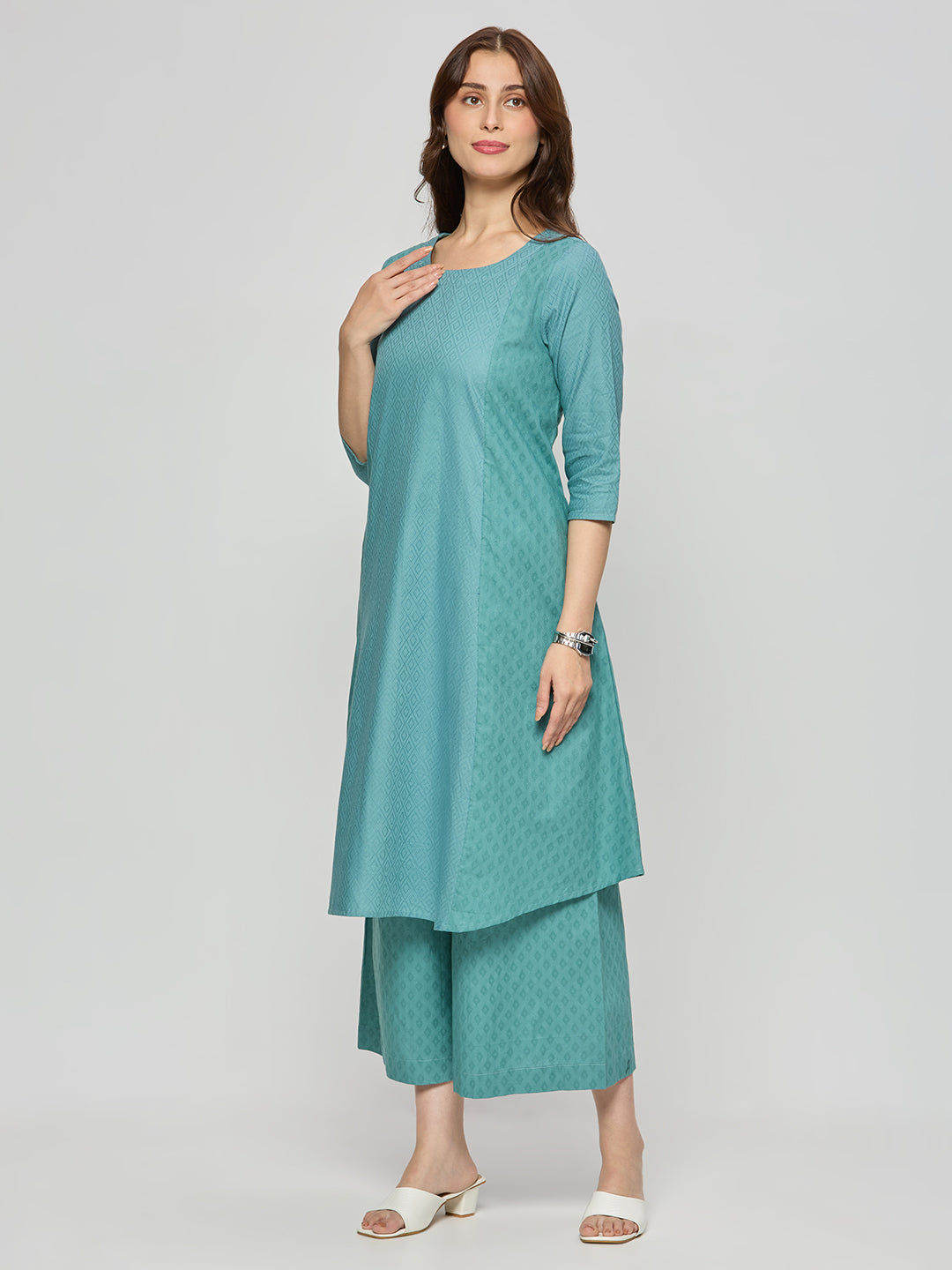 Cotton jacquard coord kurta and pants.