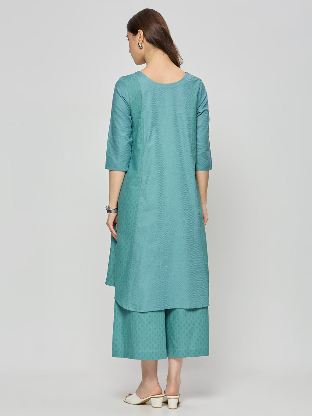 Cotton jacquard coord kurta and pants.