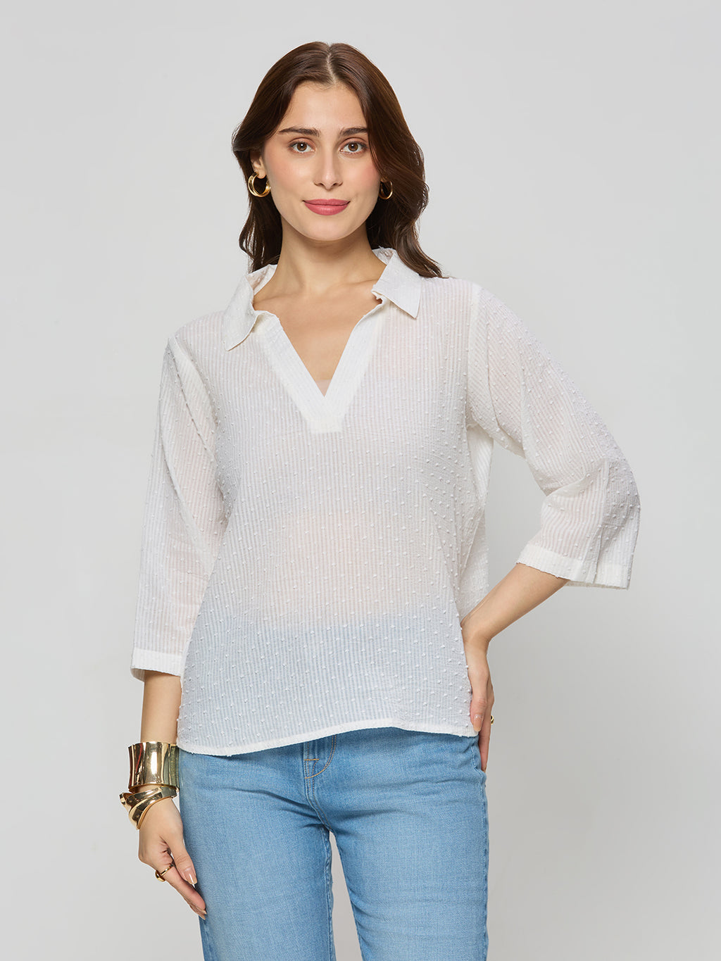 Printed cotton lycra crop top with sleeves.